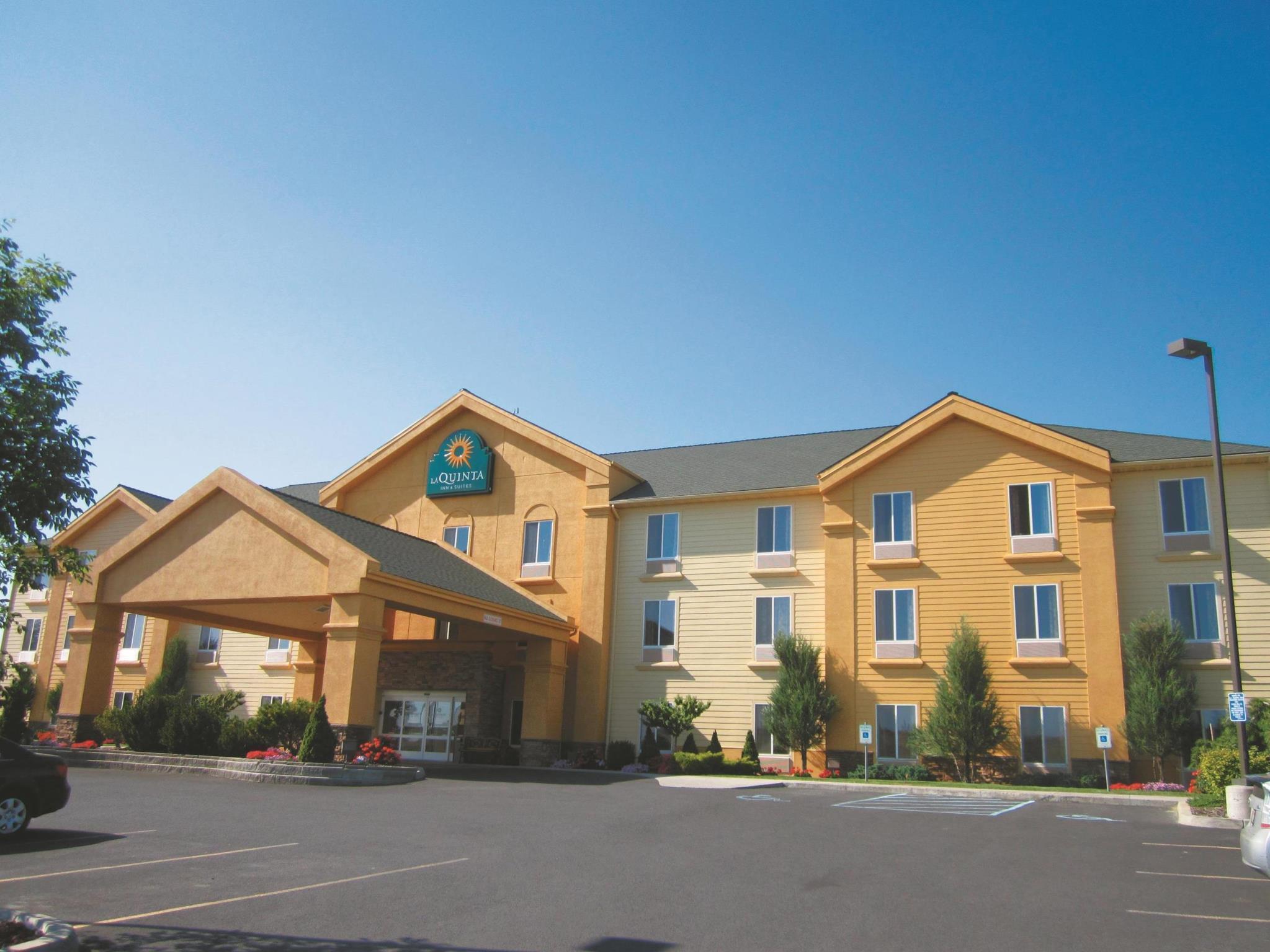 Hotel La Quinta By Wyndham Moscow Pullman Esterno foto