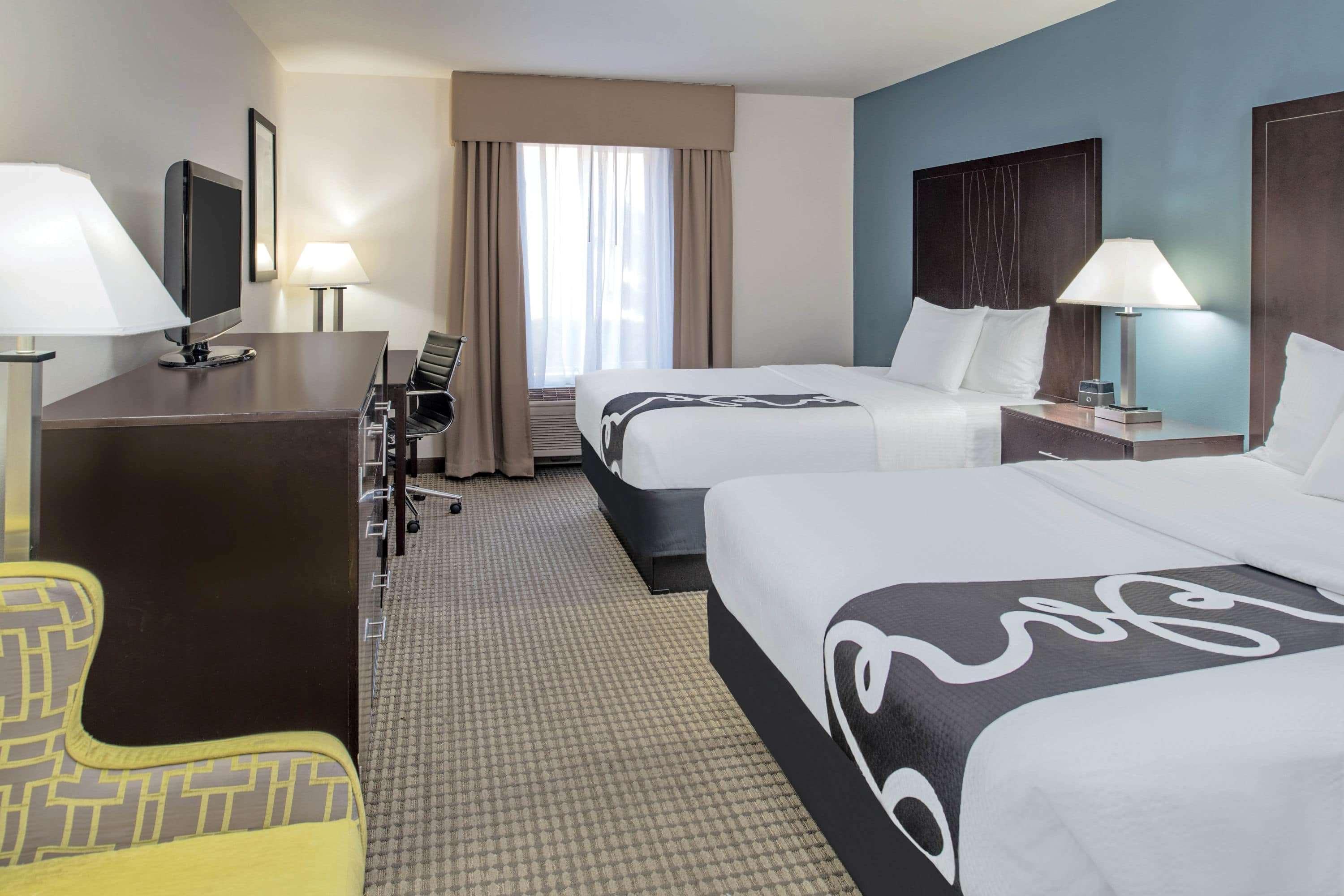 Hotel La Quinta By Wyndham Moscow Pullman Esterno foto